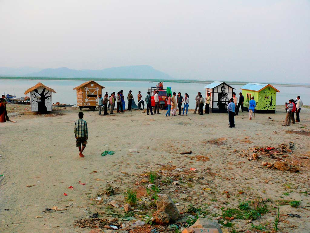 House on Wheel Samudra Kajal Saikia bhelaghar ephemeral performative Disposable Theatre