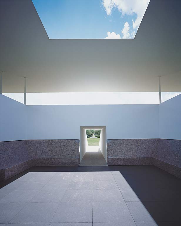 James Turrell, Twilight Epiphany Skyspace. Photograph by Florian Holzherr. Image Courtesy of Rice University Public Art.